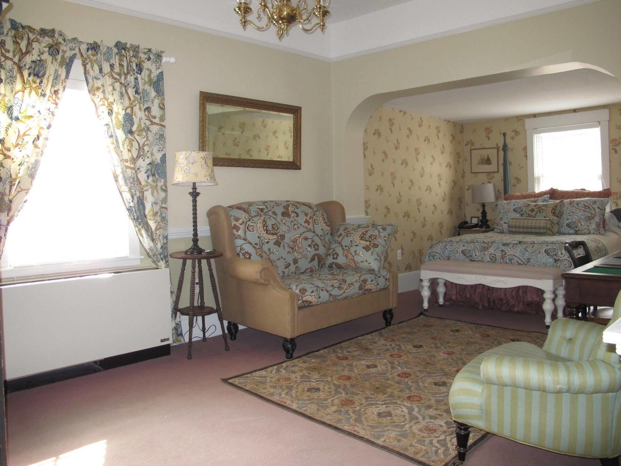 Mary Prentiss Inn เคมบริดจ์ ภายนอก รูปภาพ